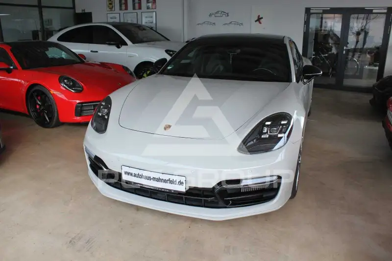 2017 Porsche Panamera