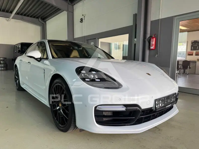 2017 Porsche Panamera