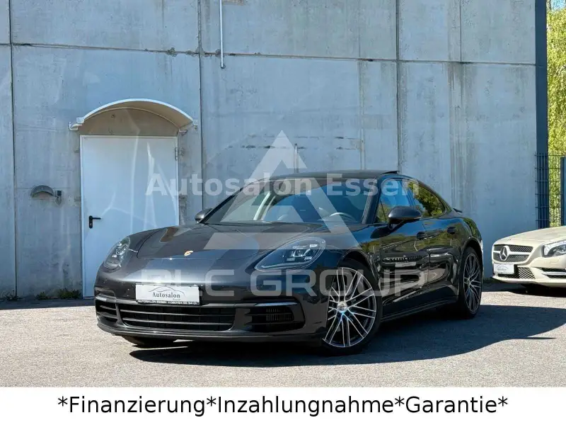 2017 Porsche Panamera