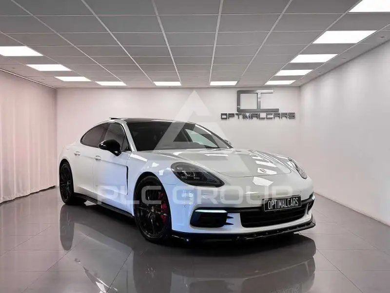2017 Porsche Panamera