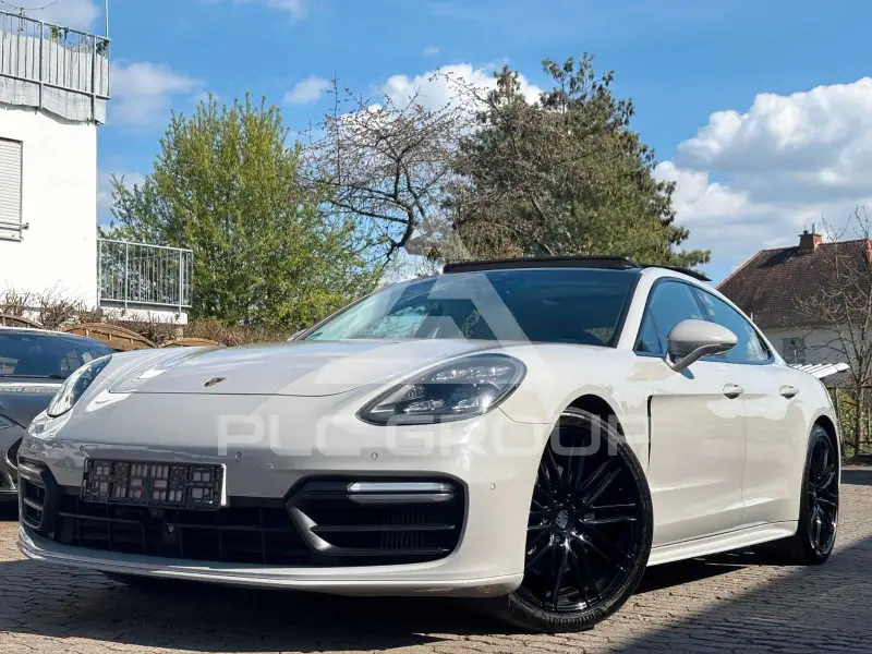 2017 Porsche Panamera