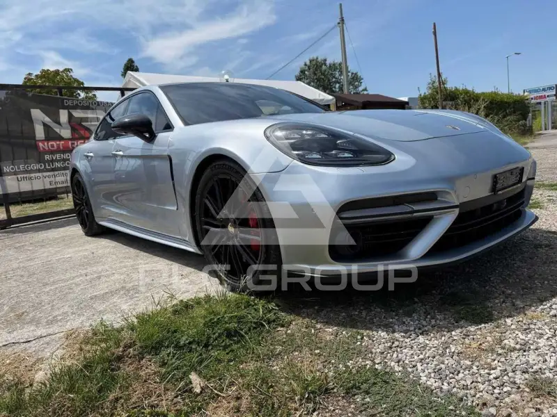 2017 Porsche Panamera
