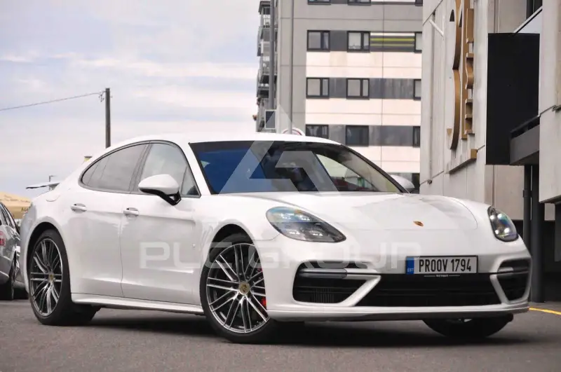 2017 Porsche Panamera