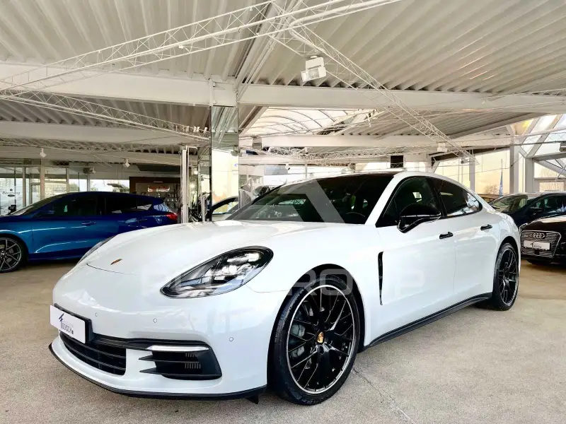 2017 Porsche Panamera