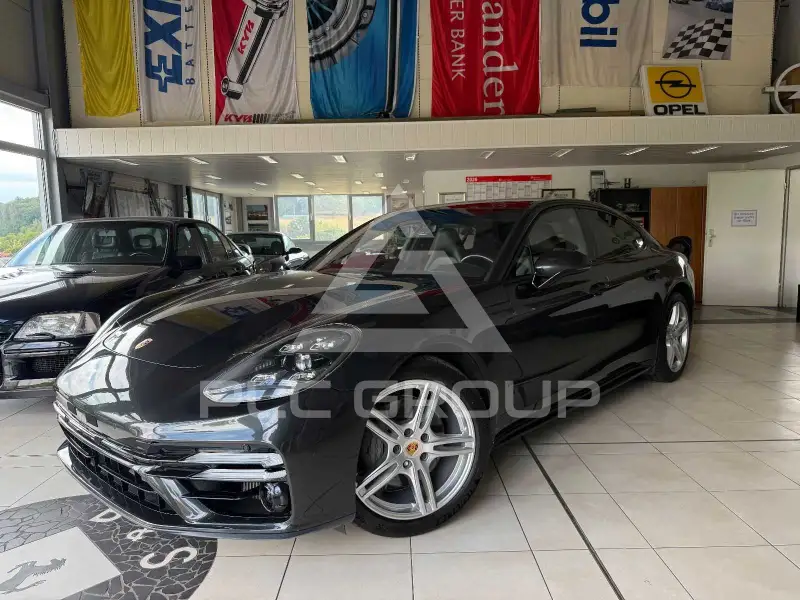 2017 Porsche Panamera