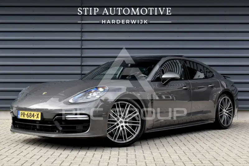 2017 Porsche Panamera
