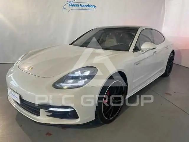 2017 Porsche Panamera