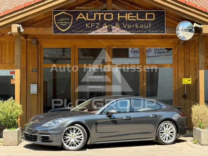 2017 Porsche Panamera