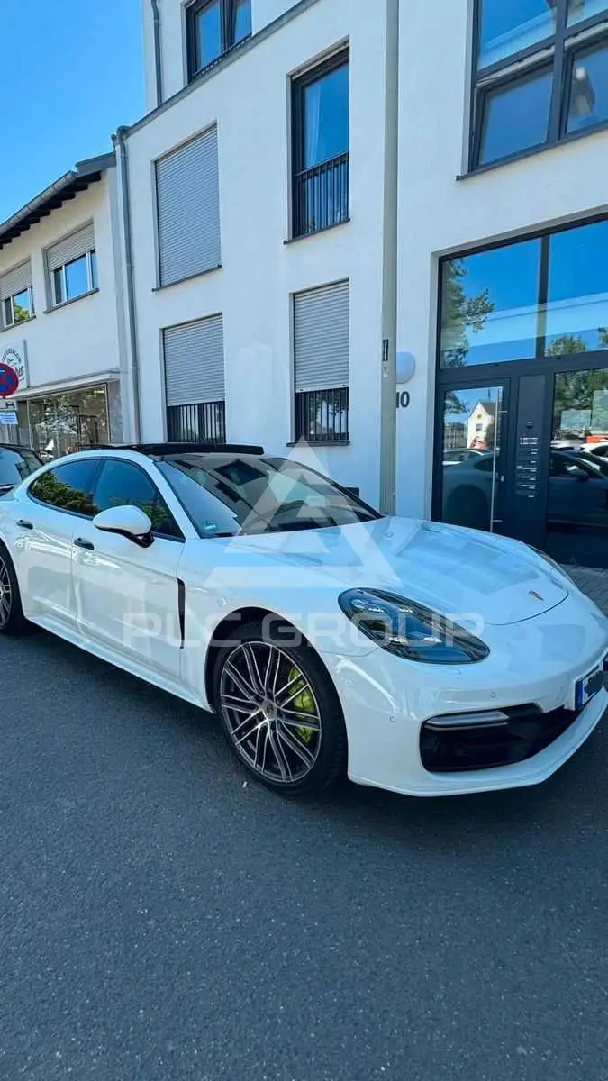2017 Porsche Panamera