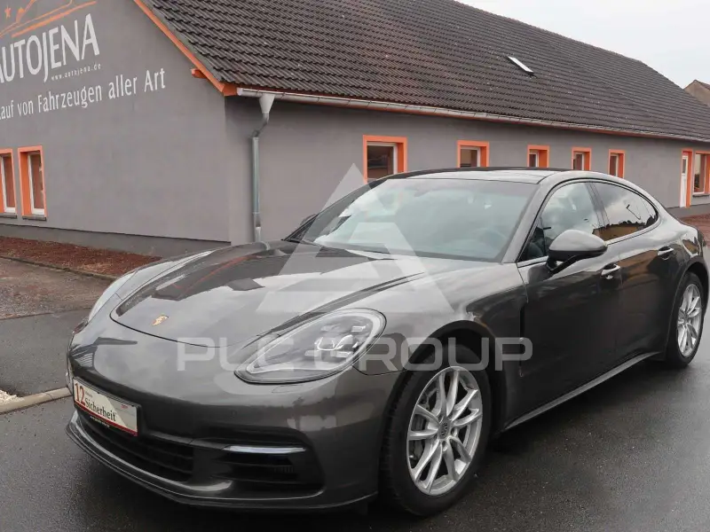 2017 Porsche Panamera