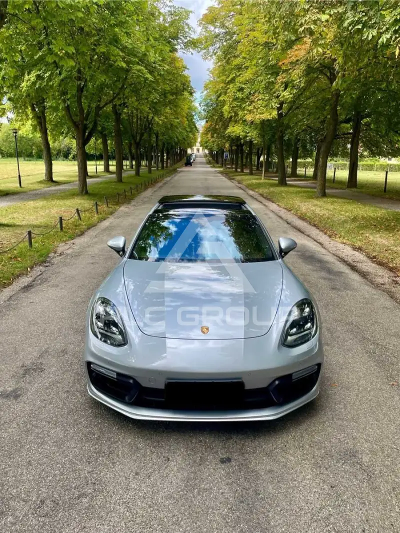 2017 Porsche Panamera