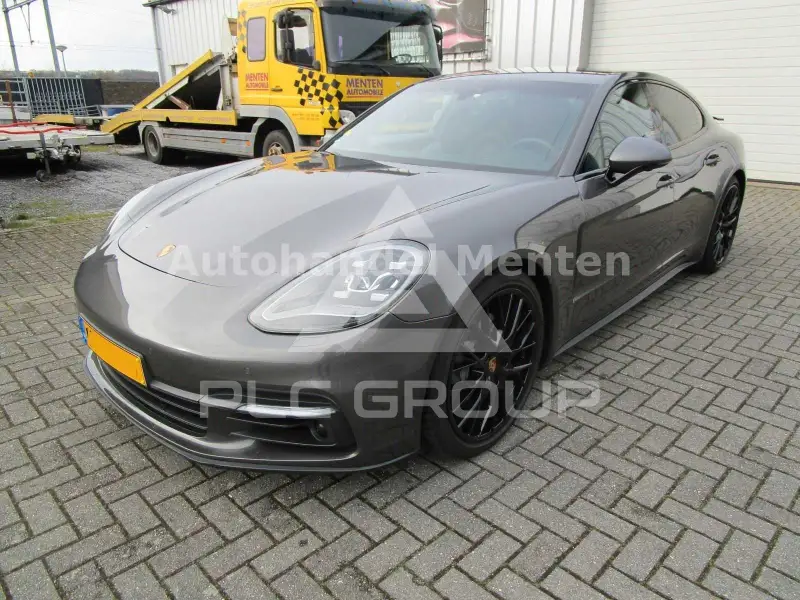 2017 Porsche Panamera