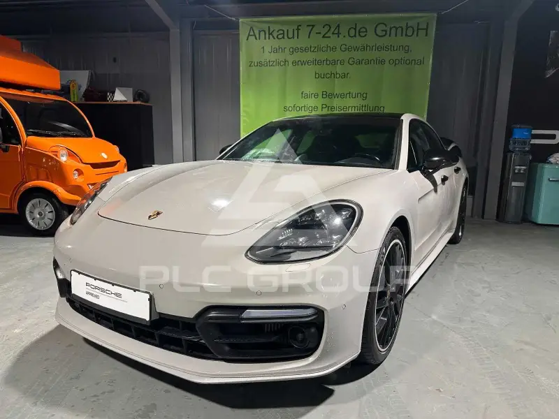 2017 Porsche Panamera