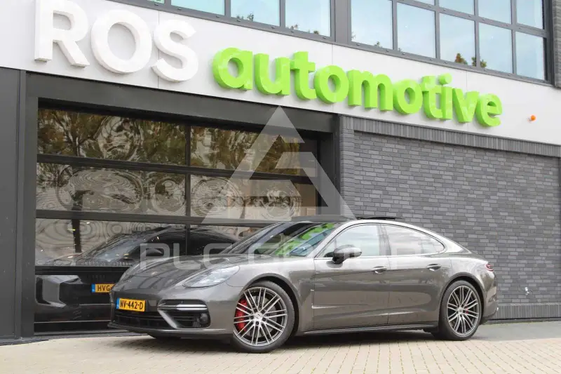 2017 Porsche Panamera