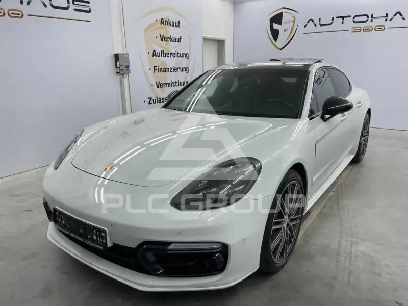 2017 Porsche Panamera