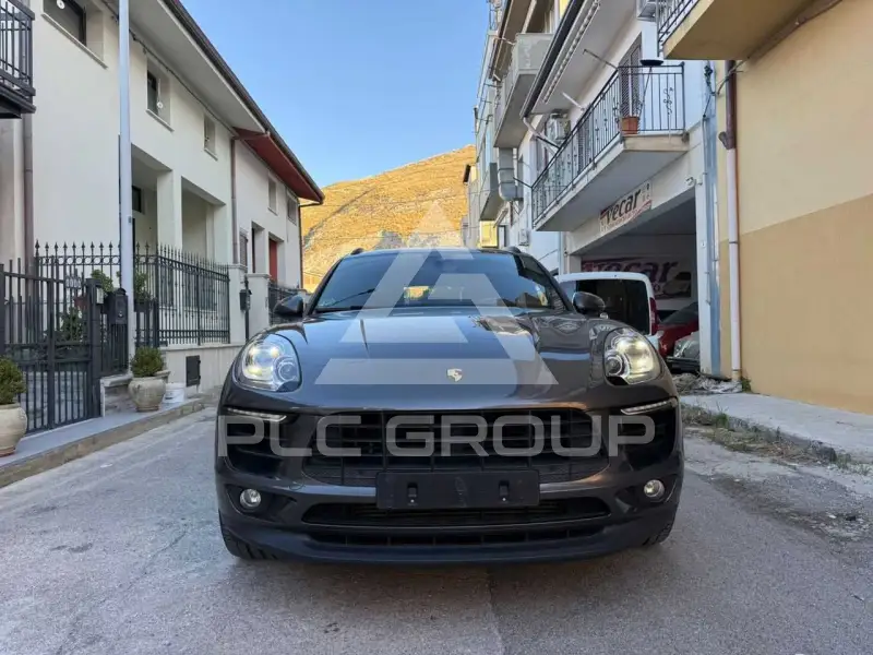 2017 Porsche MACAN