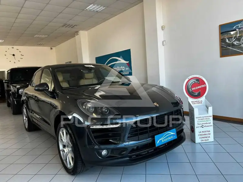 2017 Porsche MACAN