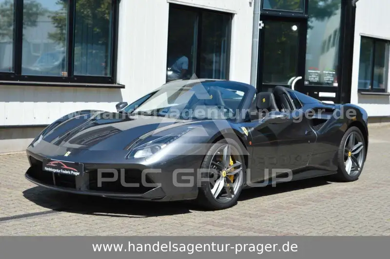 2017 Ferrari 488