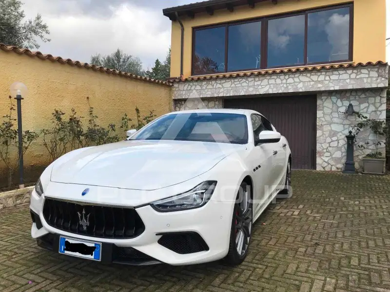 2017 Maserati GHIBLI