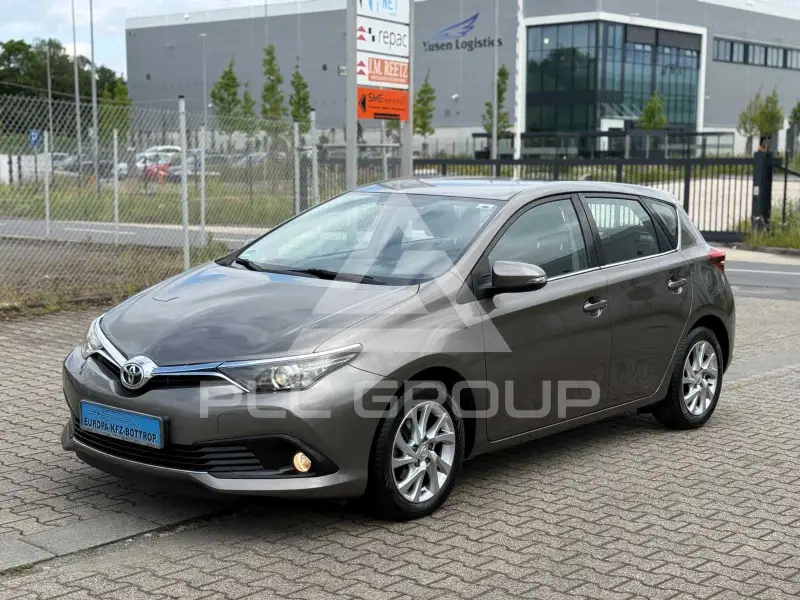 2017 Toyota AURIS