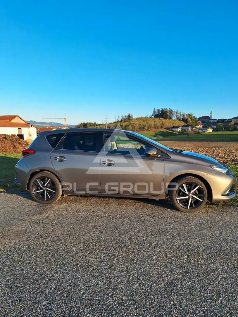 2017 Toyota AURIS