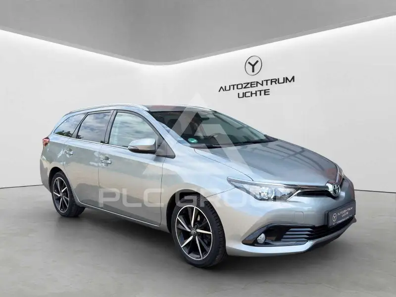 2017 Toyota AURIS