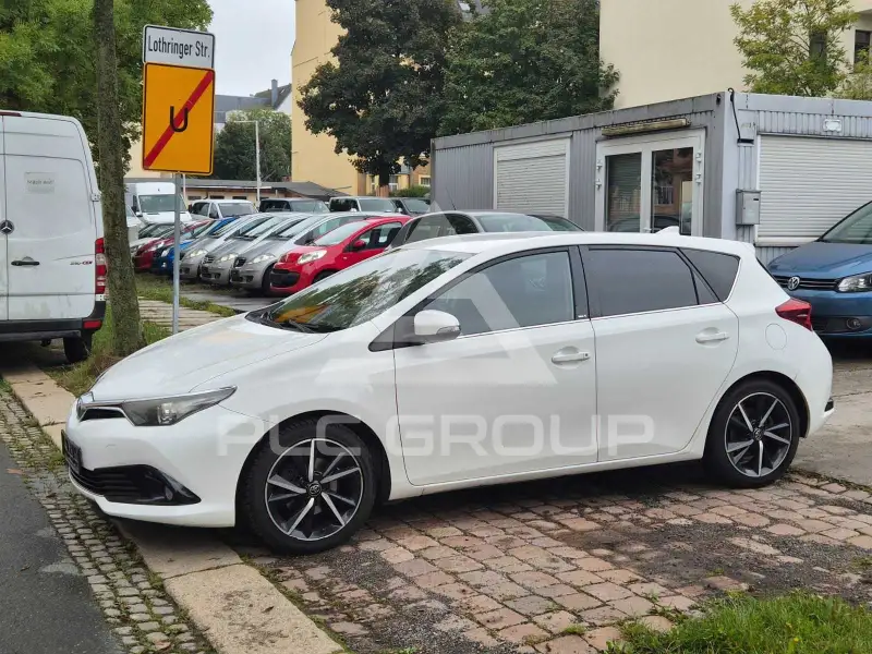 2017 Toyota AURIS