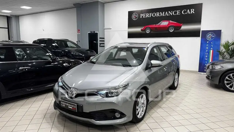 2017 Toyota AURIS