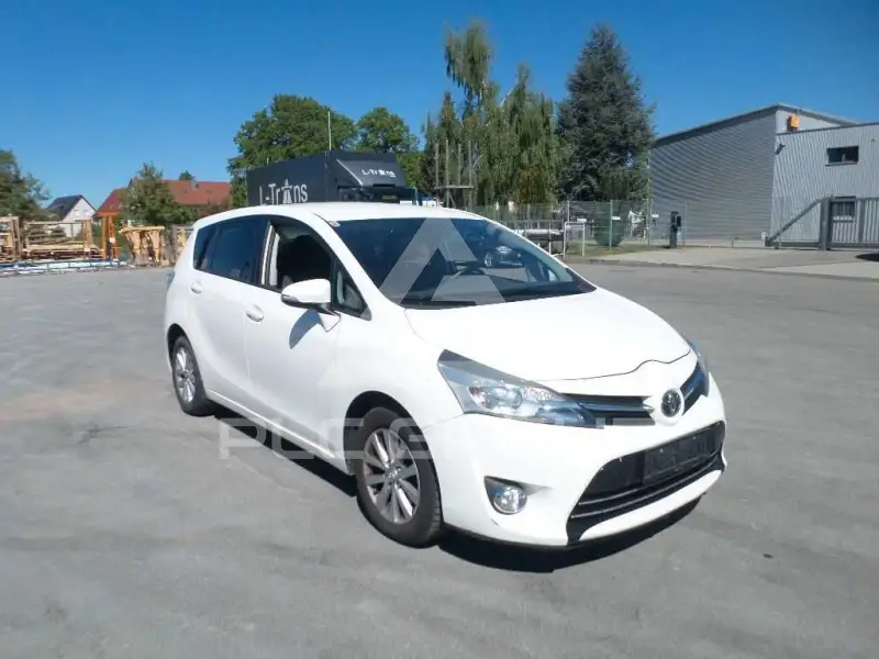 2017 Toyota VERSO