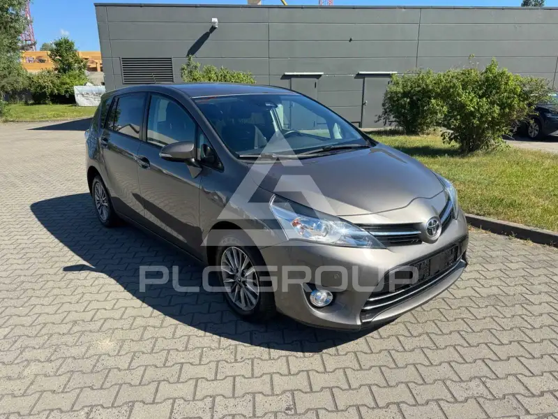 2017 Toyota VERSO