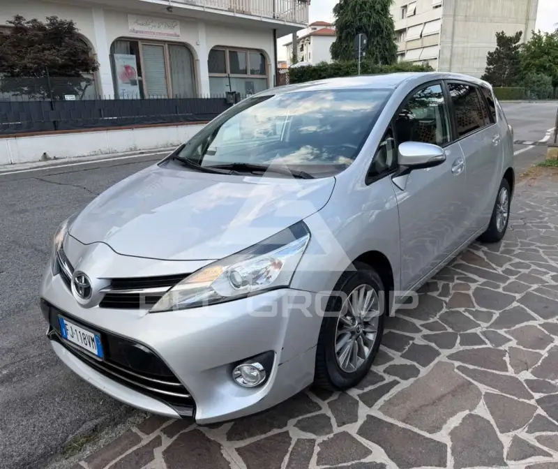 2017 Toyota VERSO
