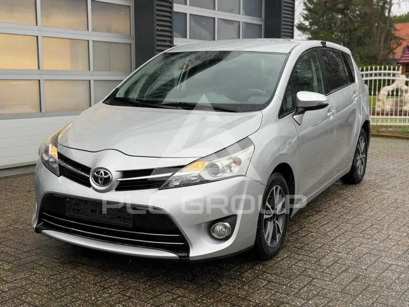 2015 Toyota VERSO