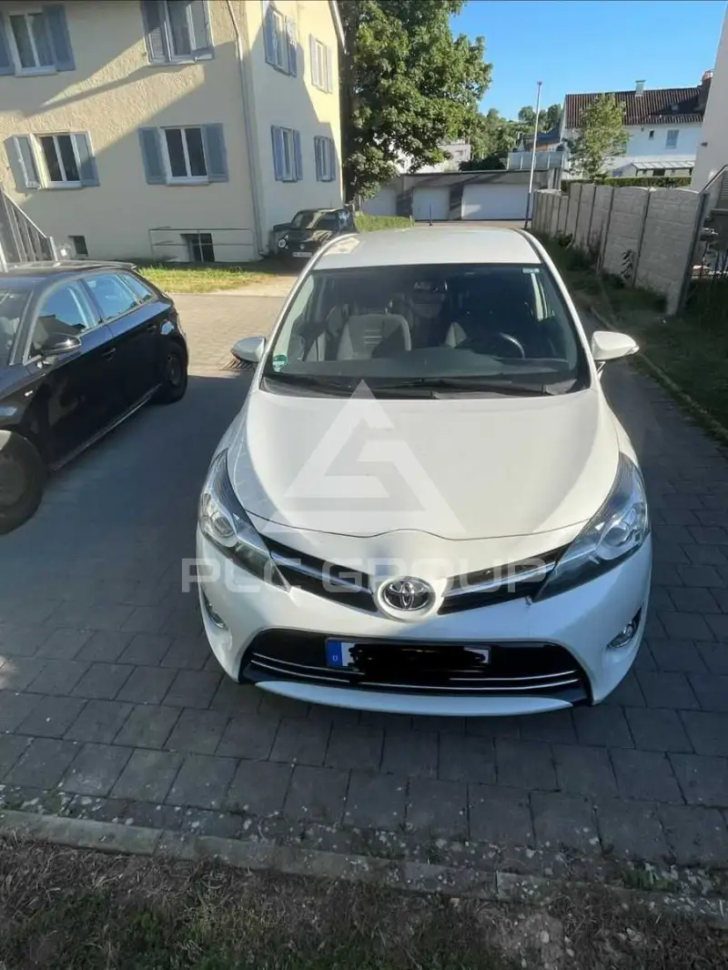 2017 Toyota VERSO