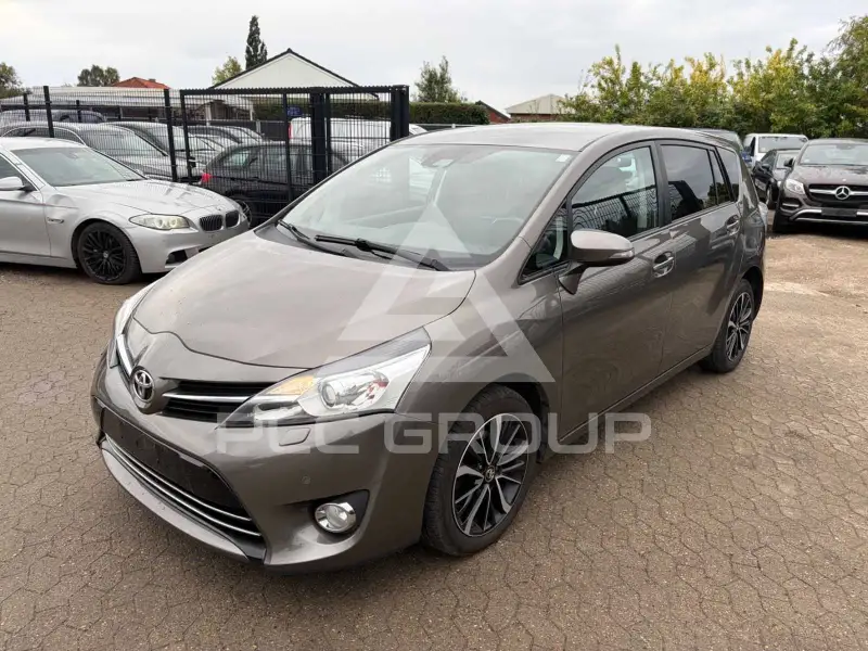 2017 Toyota VERSO