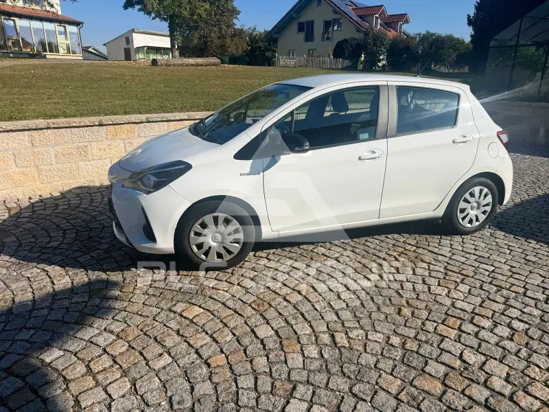 2017 Toyota YARIS