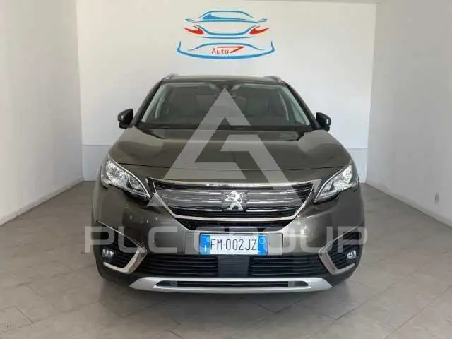 2017 Peugeot 5008