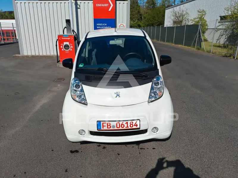 2017 Peugeot iOn