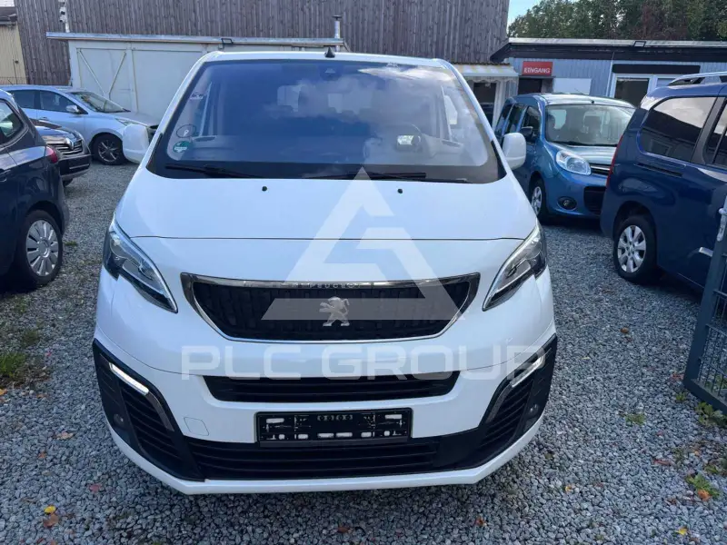2017 Peugeot Traveller