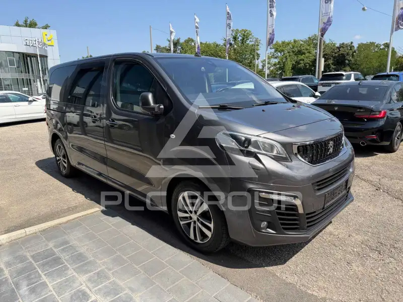 2017 Peugeot Traveller