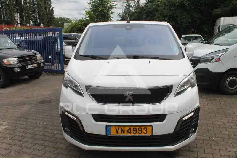 2017 Peugeot Traveller