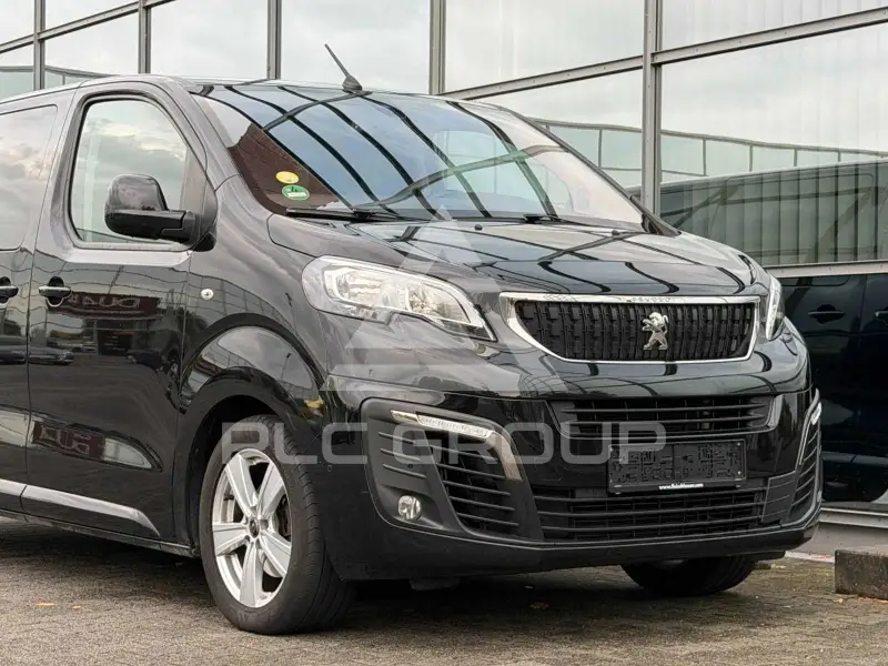 2017 Peugeot Traveller