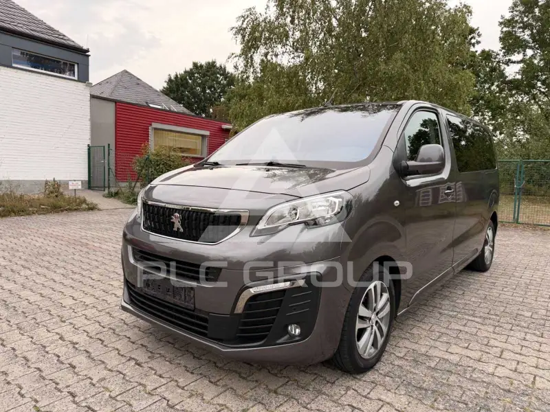 2017 Peugeot Traveller