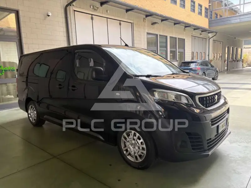 2017 Peugeot Traveller