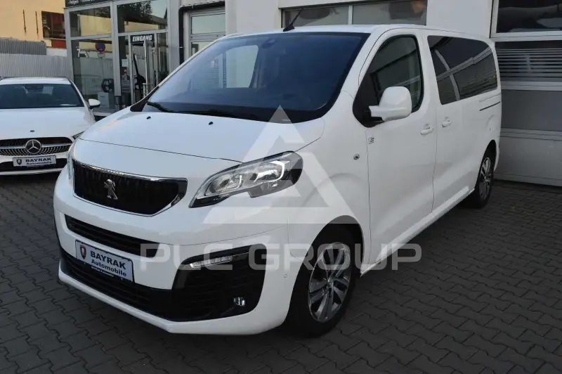 2017 Peugeot Traveller