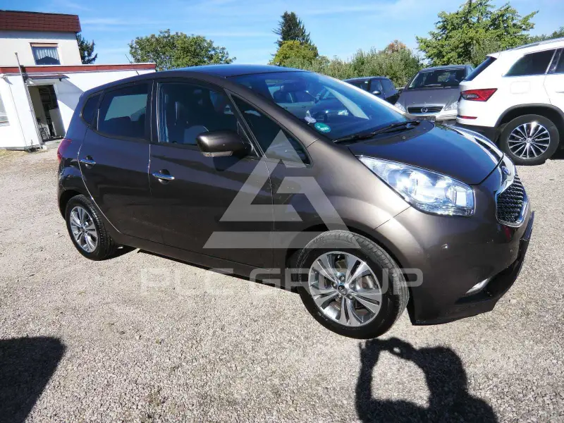 2017 KIA Venga