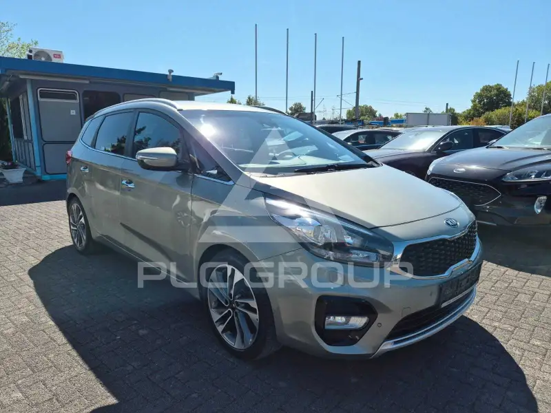 2017 KIA Carens