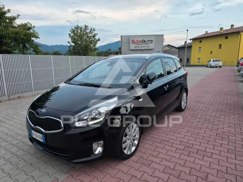 2017 KIA Carens