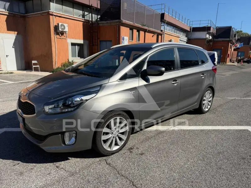 2017 KIA Carens