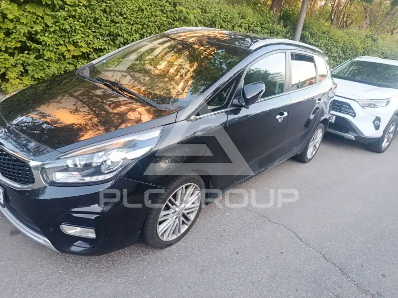 2017 KIA Carens