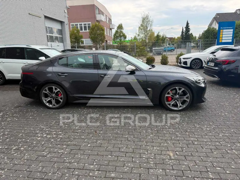 2017 KIA Stinger